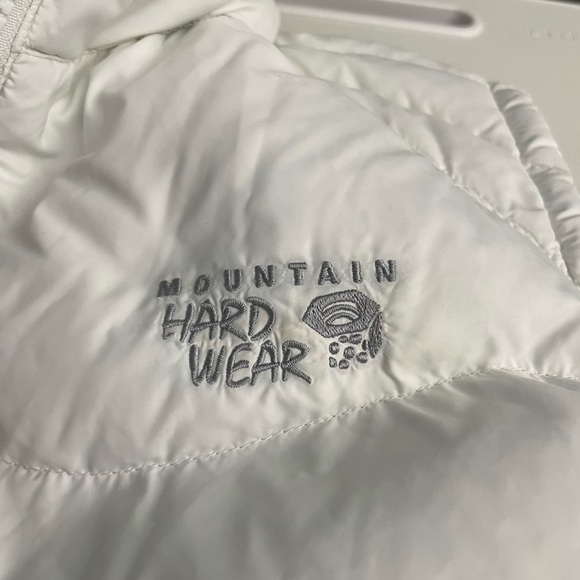 Mountain Hardware down/feather vest - Picture 9 of 11